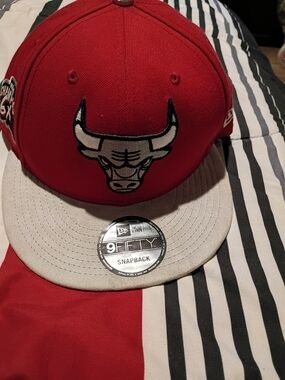 New Era Chicago Bulls Red and Gray 9FIFTY Snapback Hat